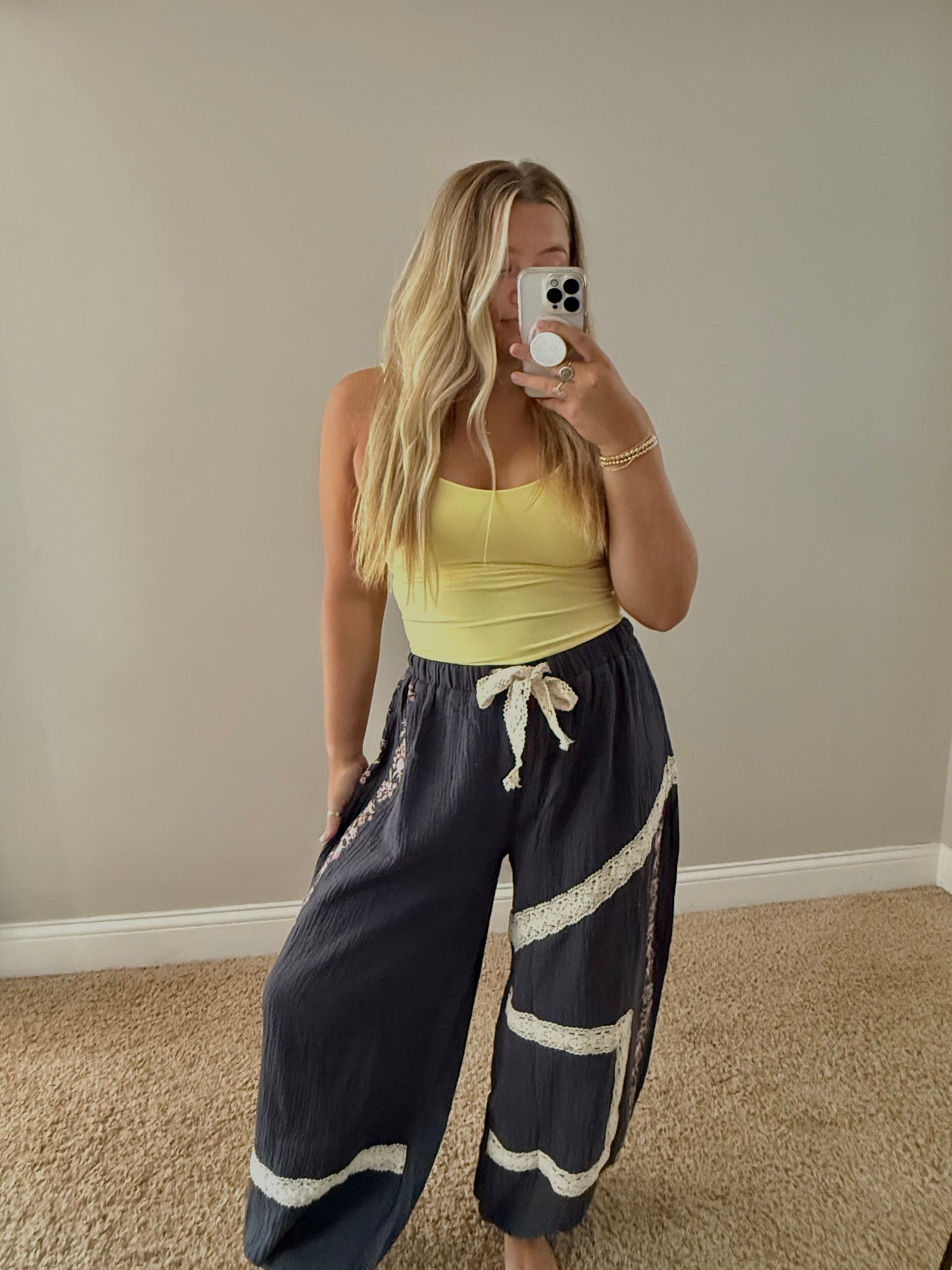Yellow Double Lined Scoop Tank