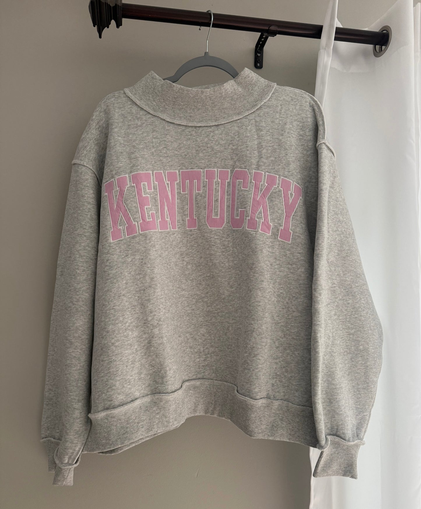 Embroidered Kentucky Mockneck | Ash/Pink Striped