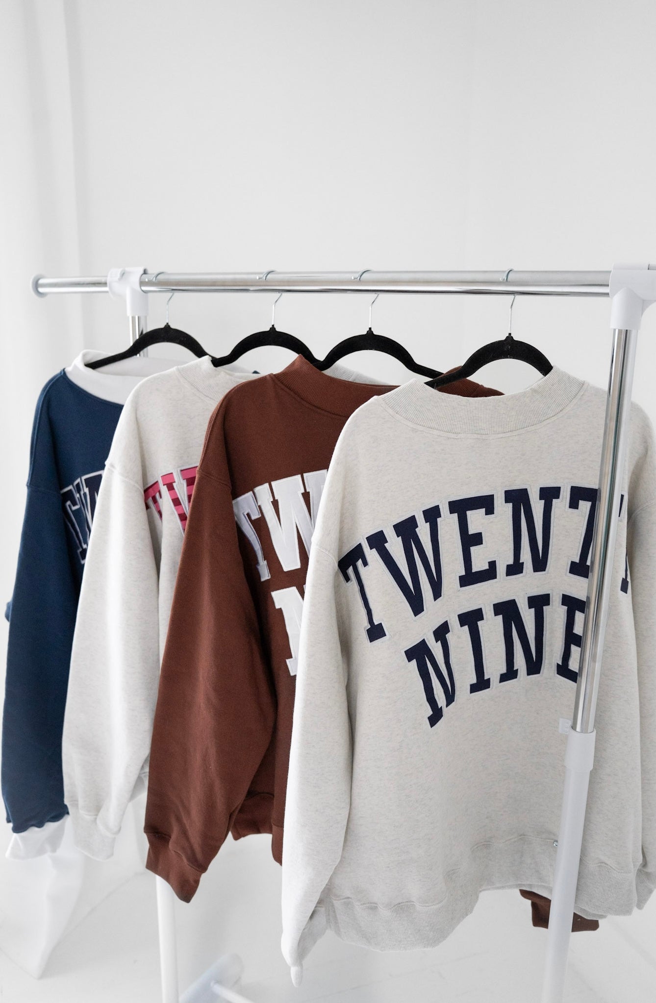 PREORDER - TwentyNine Mockneck | Ash/Navy