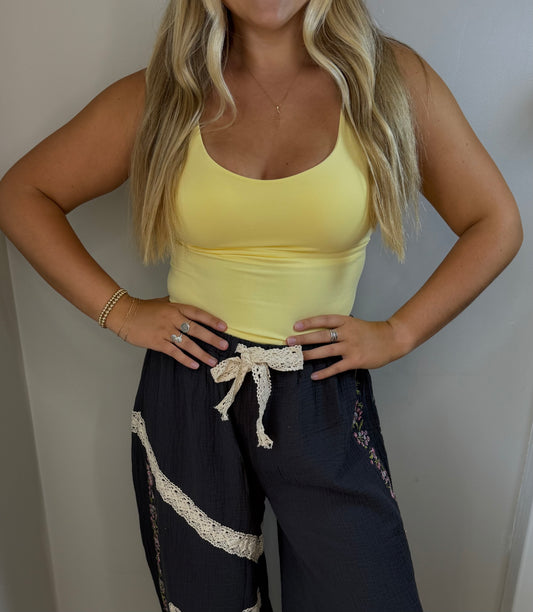 Yellow Double Lined Scoop Tank